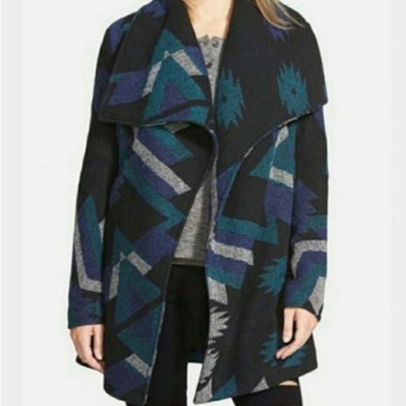 Aztec Winter Jacket - Picture 2 of 8